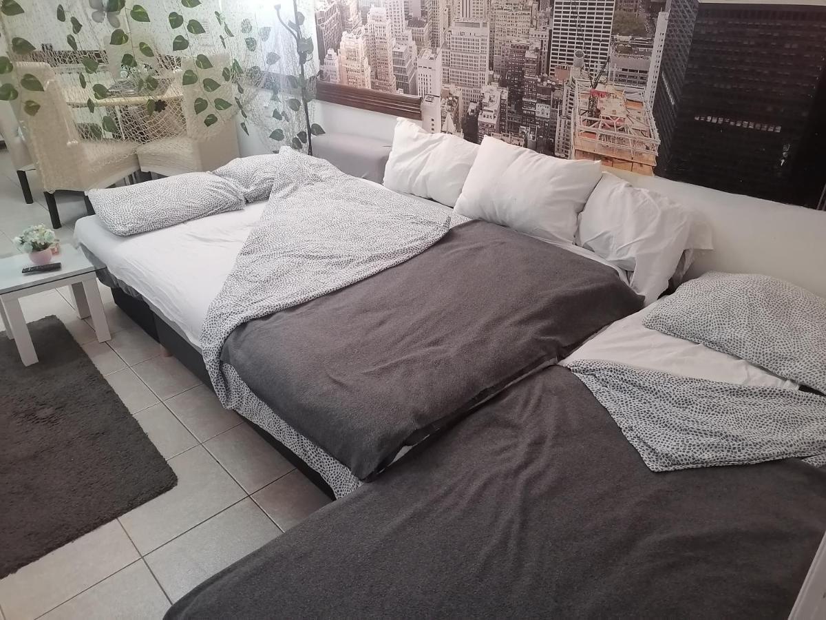 Low Cost Apartment Belgrado Esterno foto