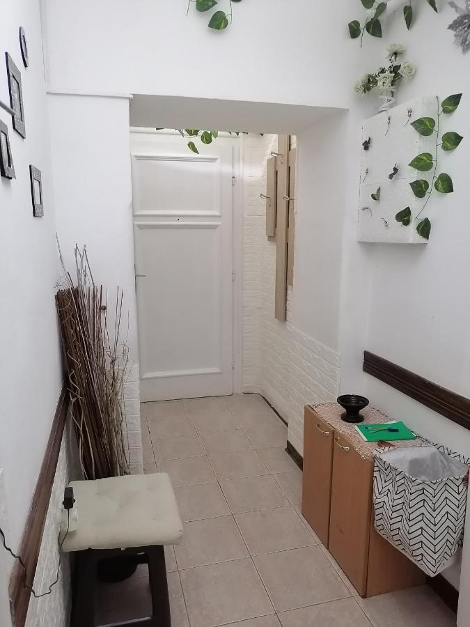 Low Cost Apartment Belgrado Esterno foto
